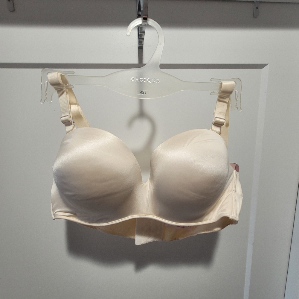 36c Cacique Strapless bra NWT